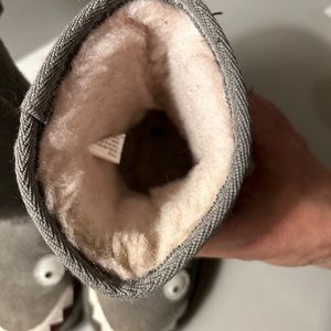 Emu Toddler Shark Boots - size 7
